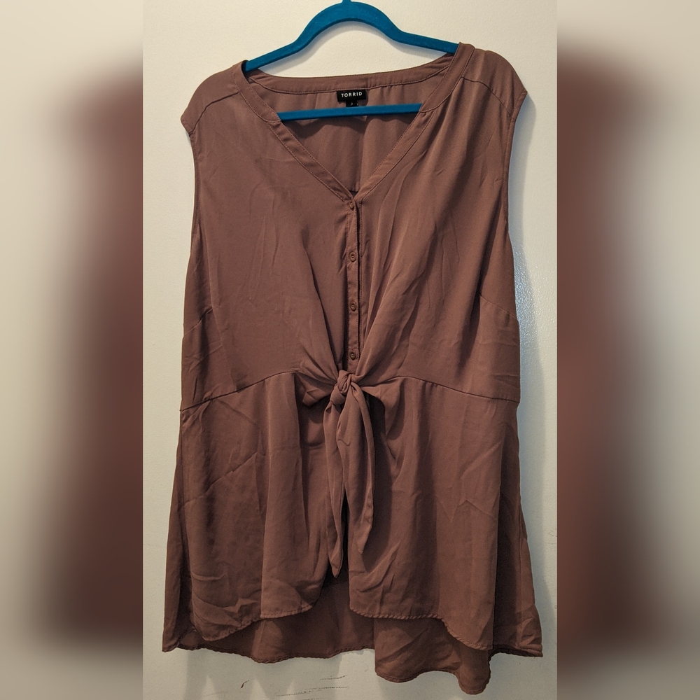 Torrid 3 Mauve Sleeveless Button-Down Top